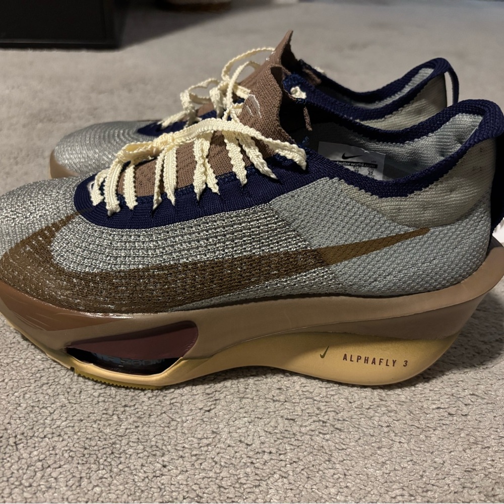 Nike Alpha Fly 3 UNISEX size: US M:8; W:9,5